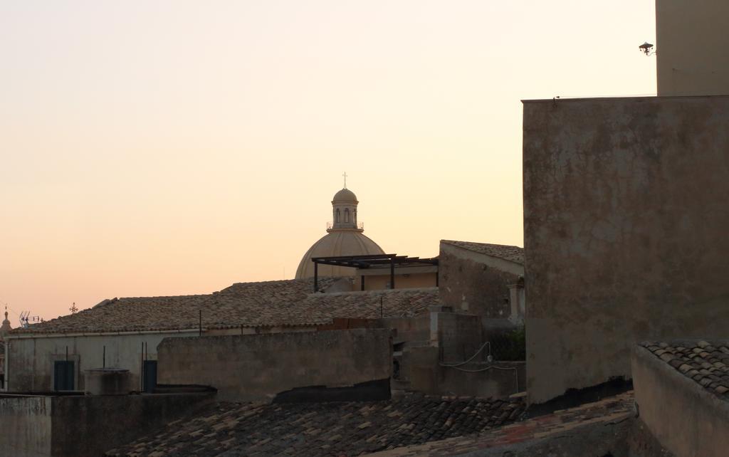 Melodia3 Suites Noto Exterior foto